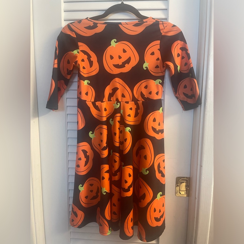 Girls Size L 3/4 Length Sleeve Halloween Pumpkin Dress- worn 1x - Picture 3 of 3